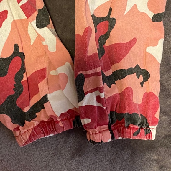 pink camo pants - Picture 4 of 4